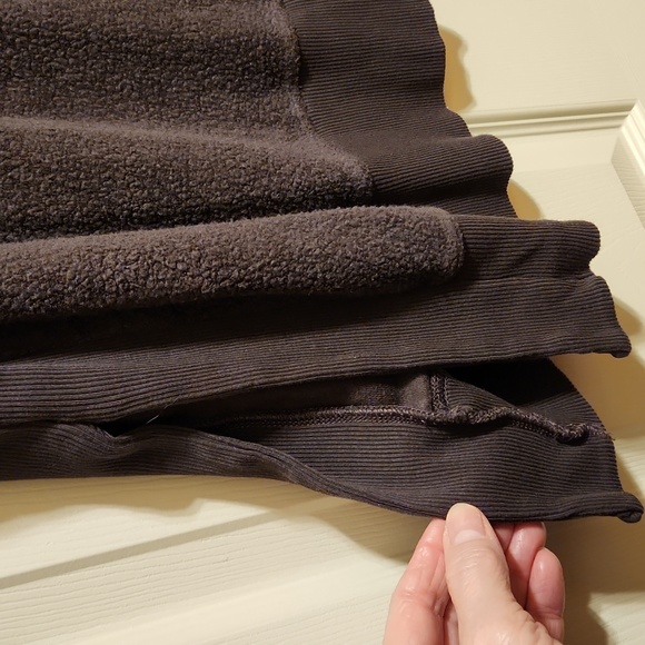 aerie "Chilled Out" oversized sherpa sweater, dark brown, large - Picture 3 of 8